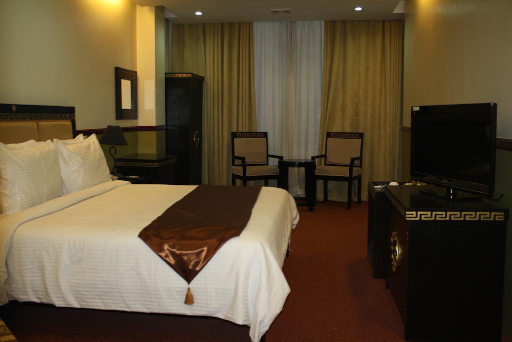 Manila Crown Palace Hotel Kamer foto